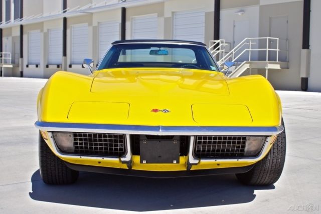 1971 Chevrolet Corvette Stingray Convertible / Full Restoration / 53k Miles / 4-Speed - photo 9