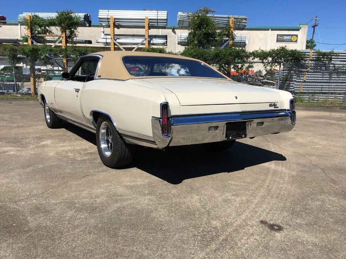 1971 Chevrolet Monte Carlo deluxe interior with big block 402 - photo 4