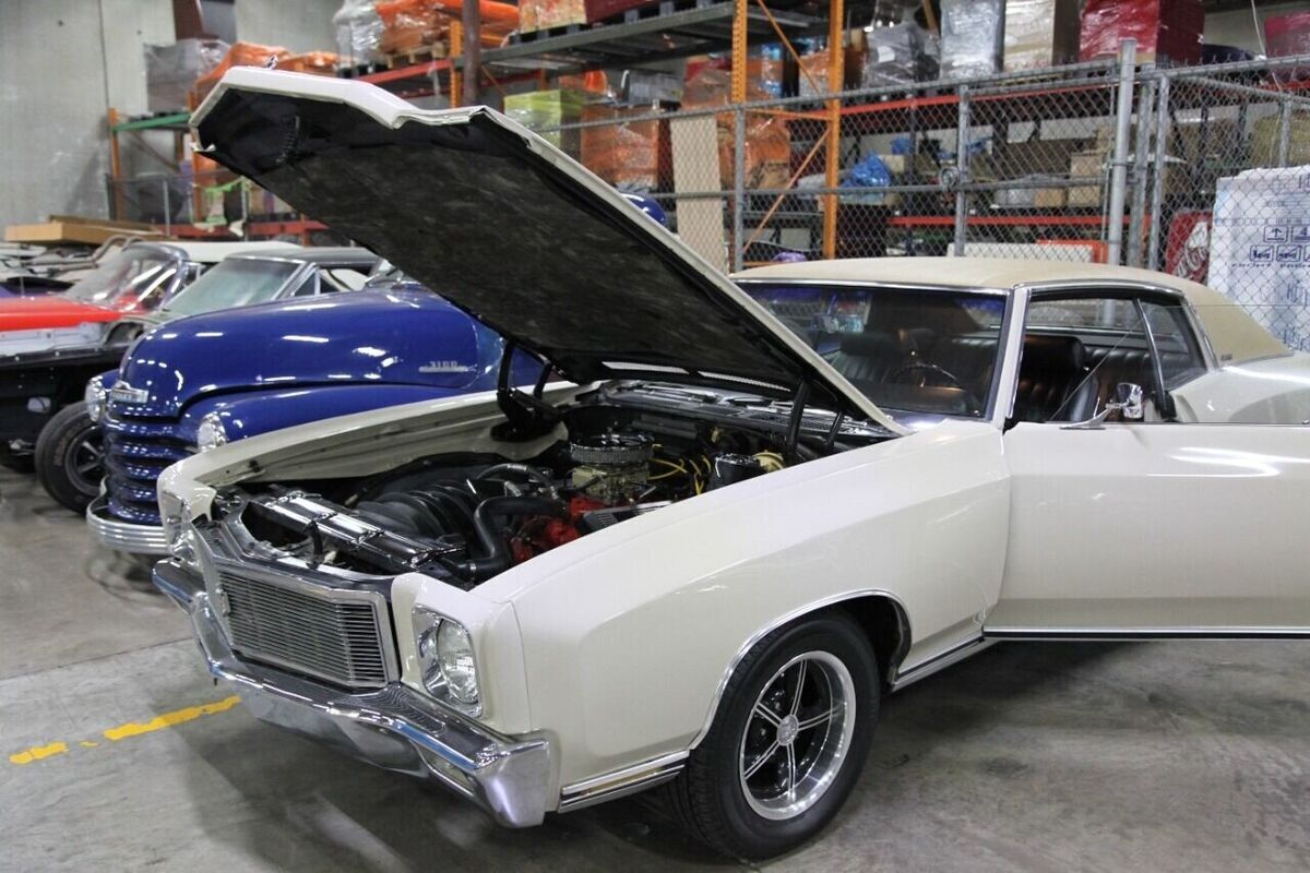 1971 Chevrolet Monte Carlo deluxe interior with big block 402 - photo 8