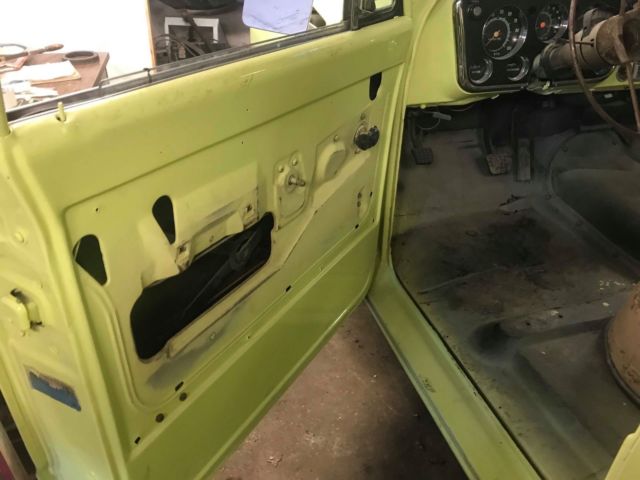 1971 Chevrolet Suburban - photo 13