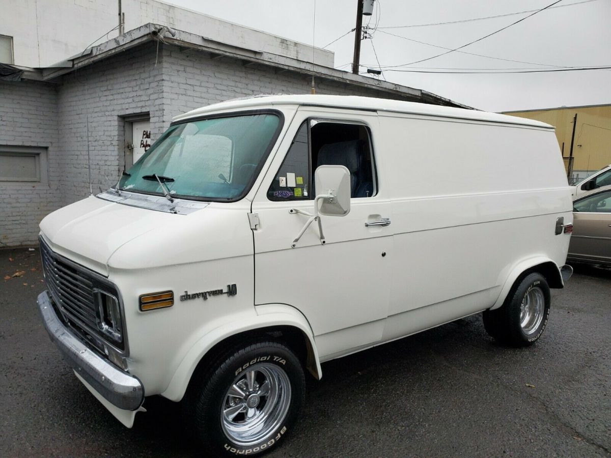 1971 Chevrolet G20 Van ORIGINAL SHORTY VAN G10 84,000 ACTUAL MILES 1 OWNE - photo 3