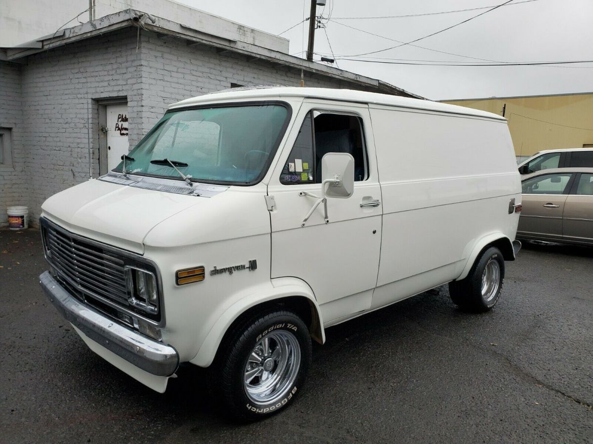 1971 Chevrolet G20 Van ORIGINAL SHORTY VAN G10 84,000 ACTUAL MILES 1 OWNE - photo 4
