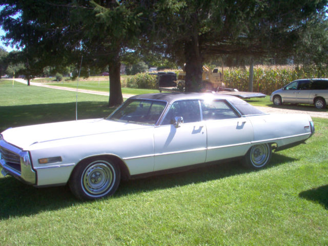 1971 Chrysler Newport Complete solid project Car NO engine or transmission 1971 Chrysler Newport