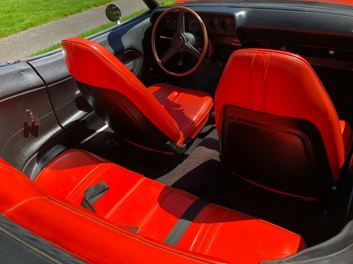 1971 Plymouth Barracuda super rare two tone orange and black interior - photo 7