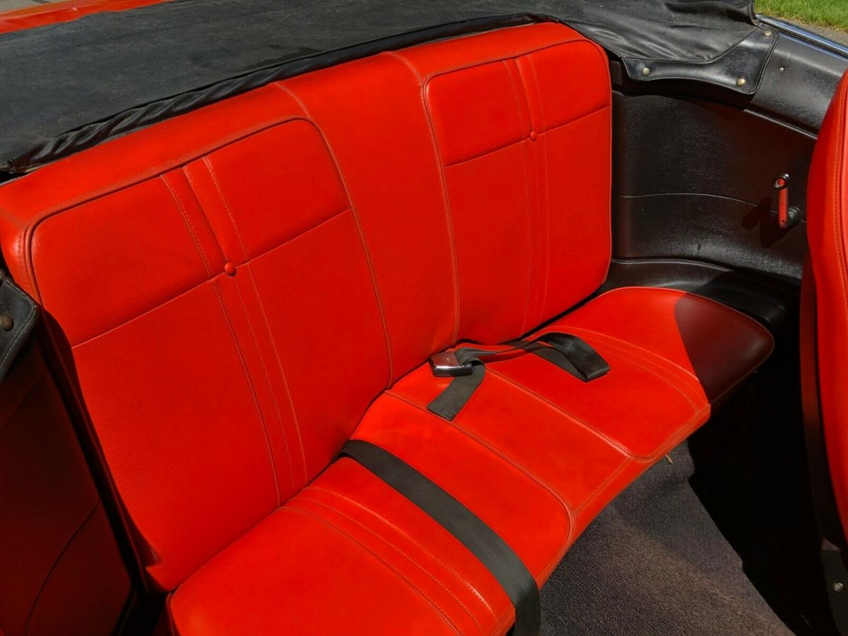 1971 Plymouth Barracuda super rare two tone orange and black interior - photo 9