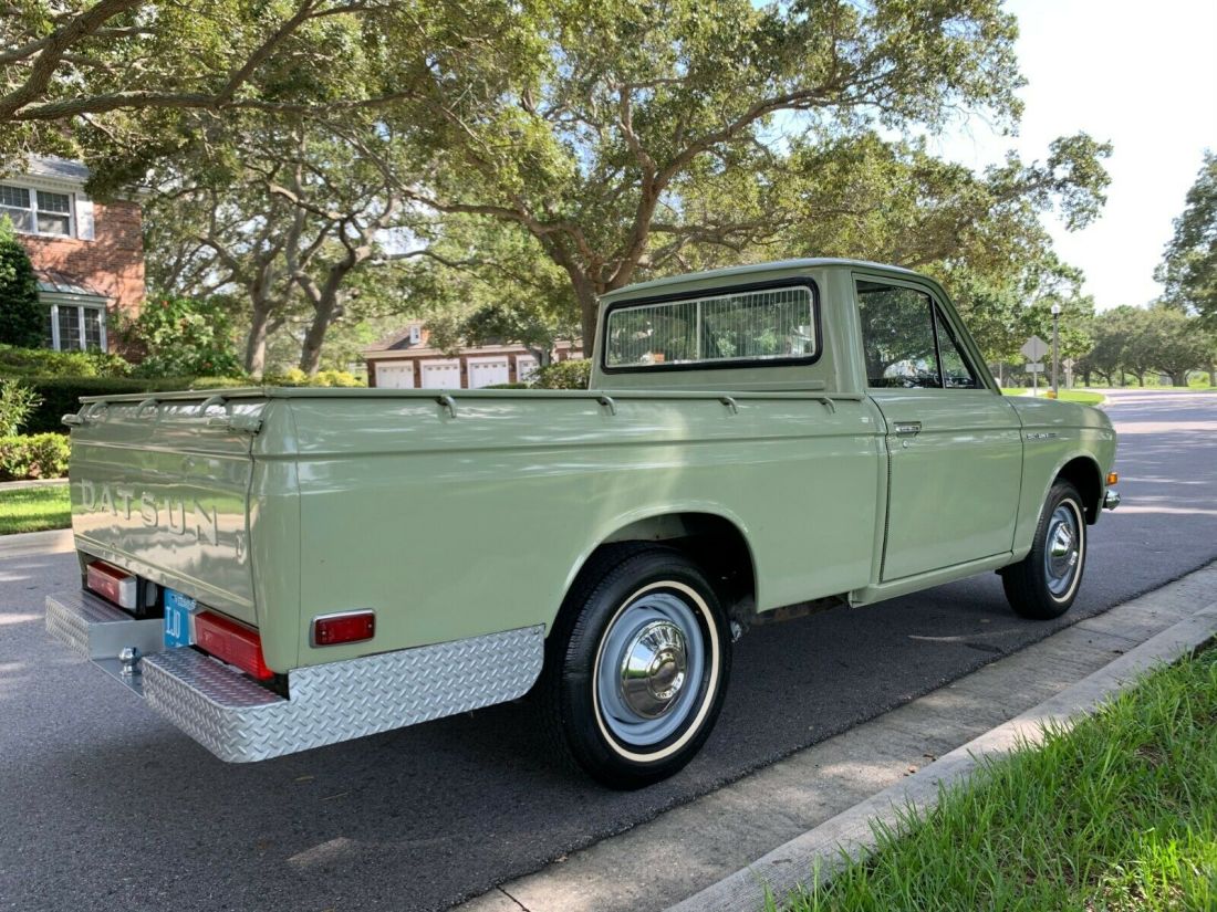 1971 Datsun Pickup - photo 2