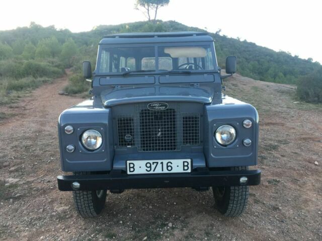 1971 Land Rover Defender 9 PASSENGER