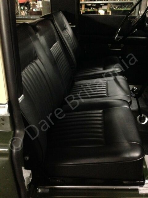 1971 Land Rover Deluxe Safari Station Wagon Short Wheelbase - photo 6