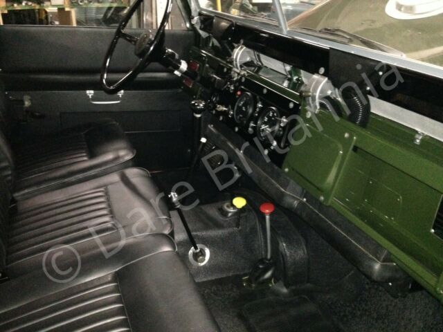 1971 Land Rover Deluxe Safari Station Wagon Short Wheelbase - photo 7