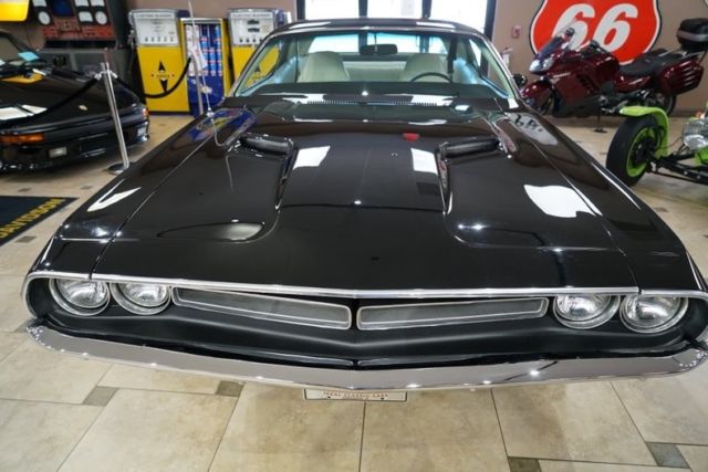 1971 Dodge Challenger -- - photo 2