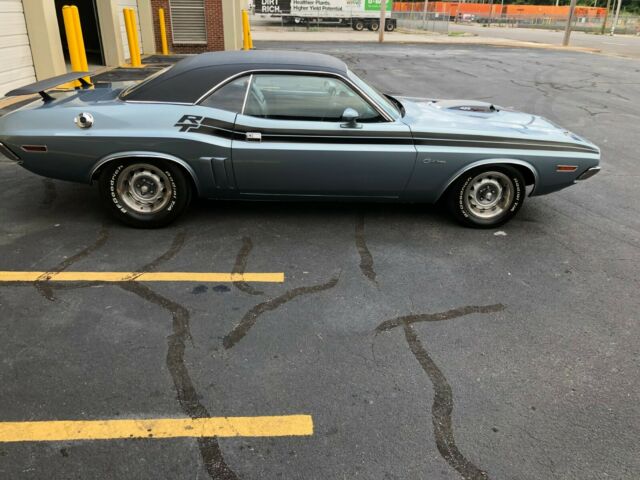 1971 Dodge challenger R/T 426 Hemi Powered 1971 Dodge Challenger 2 door