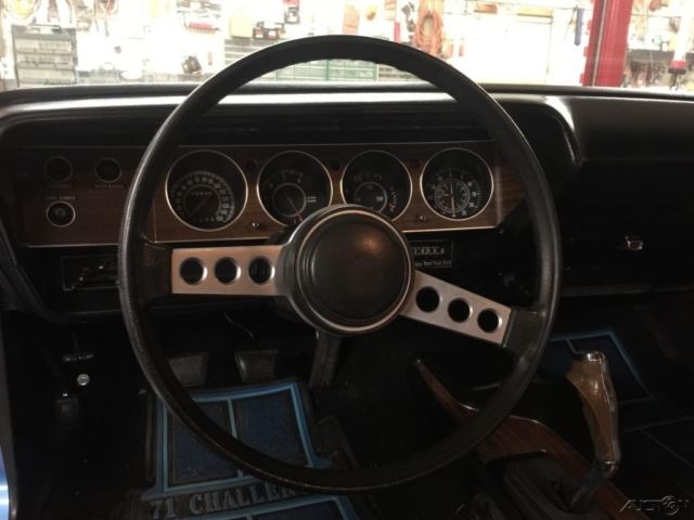 1971 Dodge Challenger - photo 2