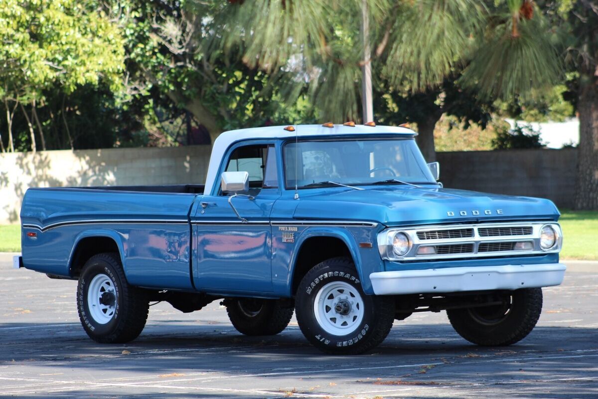 1971 Dodge Power Wagon W200 4X4 383 4 SPEED MANUAL - photo 3