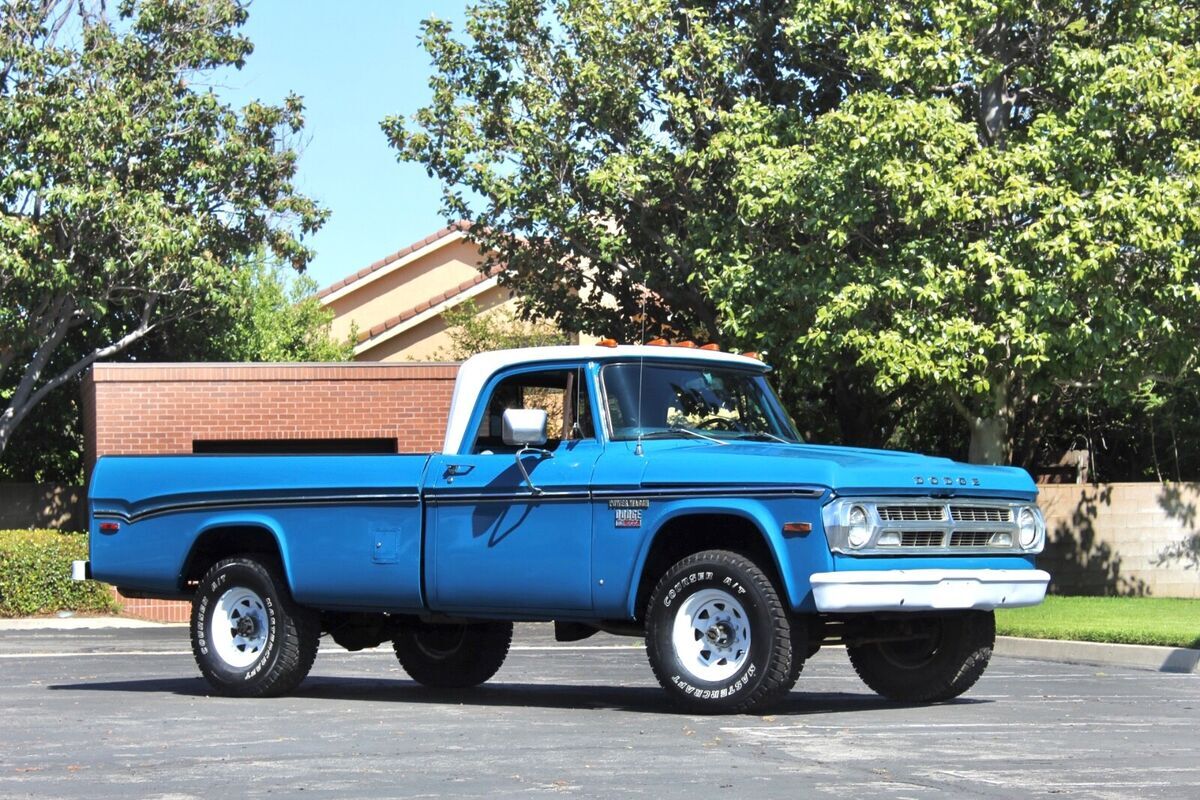 1971 Dodge Power Wagon W200 4X4 383 4 SPEED MANUAL - photo 4