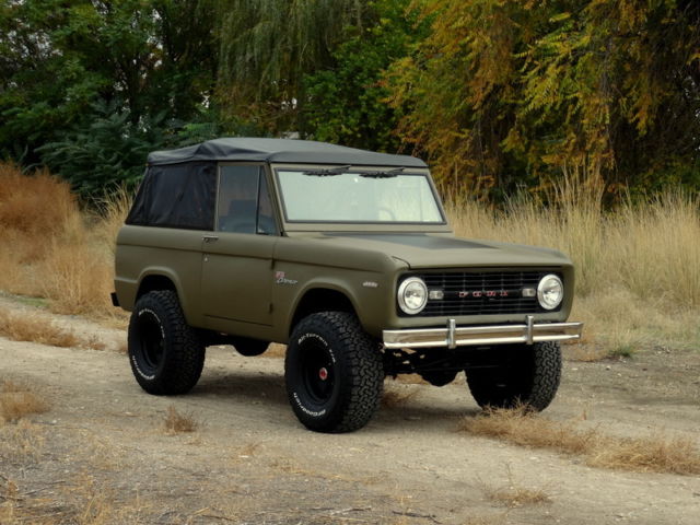 1971 Ford Bronco, 4x4, Sport. MUST SEE. Classic Early Model Bronco. V8 1971 Ford Bronco Bronco Sport