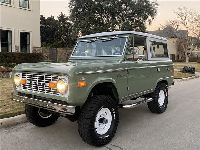 1971 Ford Bronco 1971 Bronco, 302 V8, Auto, AC, REMARKABLE! - photo 2