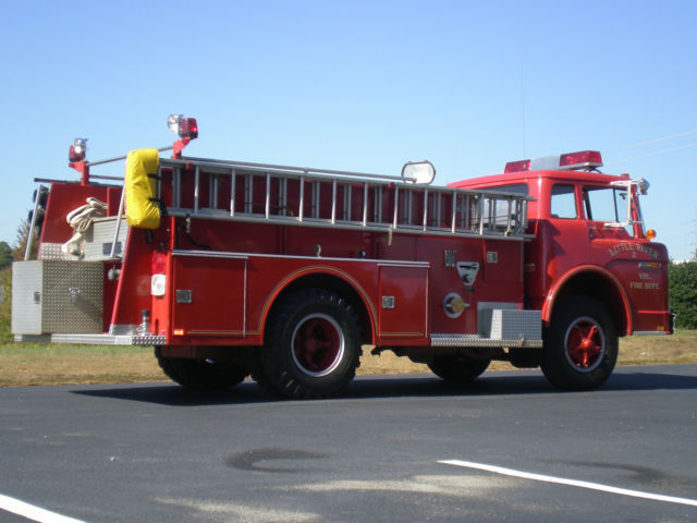 1971 Ford C750 Ward LaFrance Fire Truck - photo 5