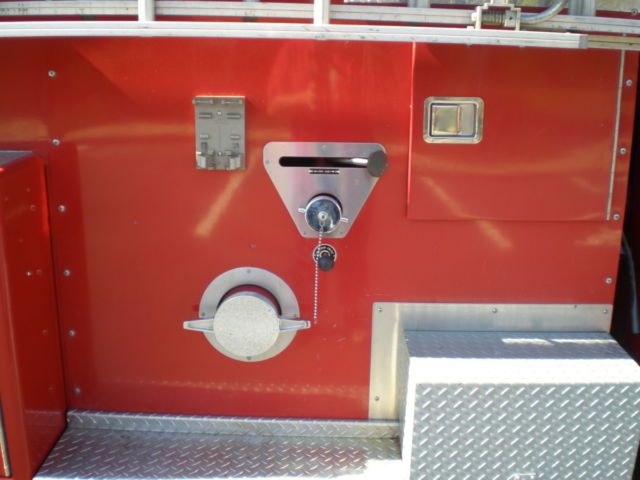 1971 Ford C750 Ward LaFrance Fire Truck - photo 7