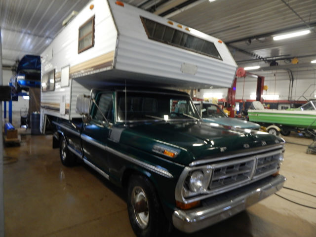 1971 Ford F250 Sport Custom with 1985 Rancho ElRae Slide In Camper T1246822 1971 Ford F-250