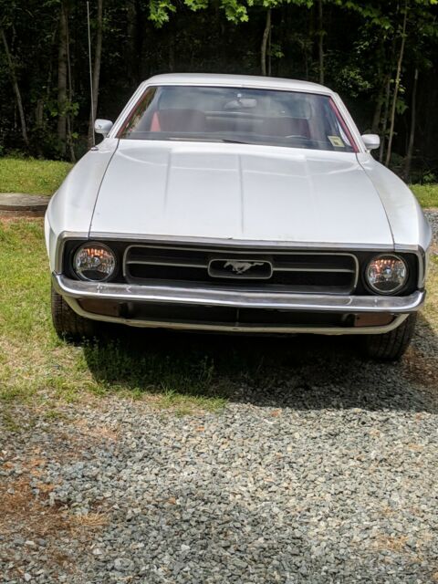 1971 Ford Mustang 2 door hardtop Sport. Runs. But needs brake work and Gas tank. 1971 Ford Mustang Mustang Sport
