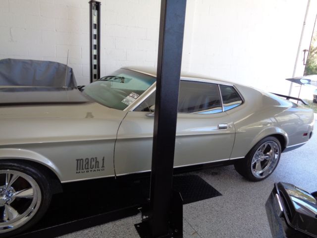 1971 Ford Mustang MACH 1 429 CJ RAM AIR - photo 9