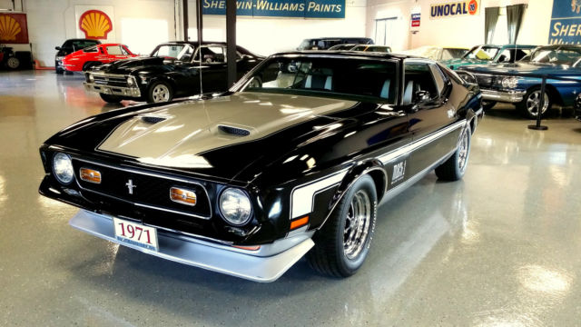 1971 FORD MUSTANG MACH 1 - COMPLETE RESTORATION - RAM AIR HOOD, A/C, LOUVERS, PS 1971 Ford Mustang MACH 1