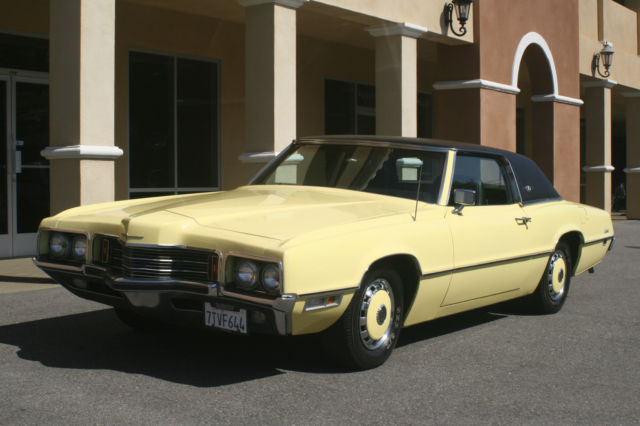 1971 Ford Thunderbird 2 Door Coupe, with Thunder Jet Engine 429 V-8, NO RESERVE 1971 Ford Thunderbird 2 Door Coupe with Black Vinyl Top
