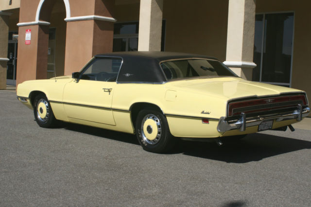 1971 Ford Thunderbird 2 Door Coupe with Black Vinyl Top - photo 3