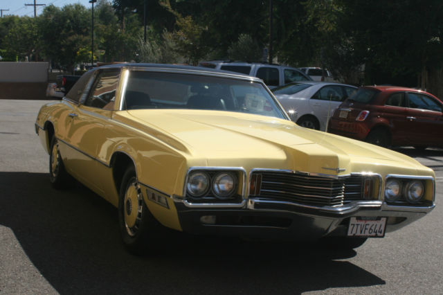 1971 Ford Thunderbird 2 Door Coupe with Black Vinyl Top - photo 5