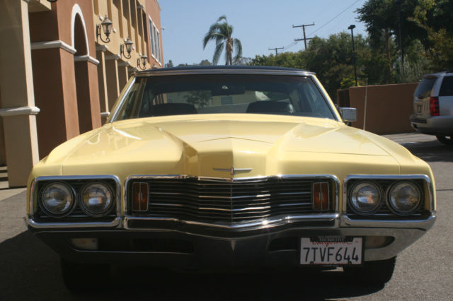 1971 Ford Thunderbird 2 Door Coupe with Black Vinyl Top - photo 6