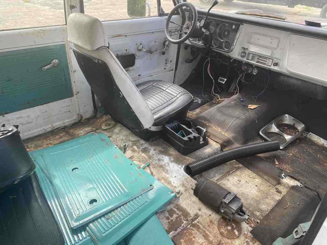 1971 GMC Suburban 3 Door - photo 12