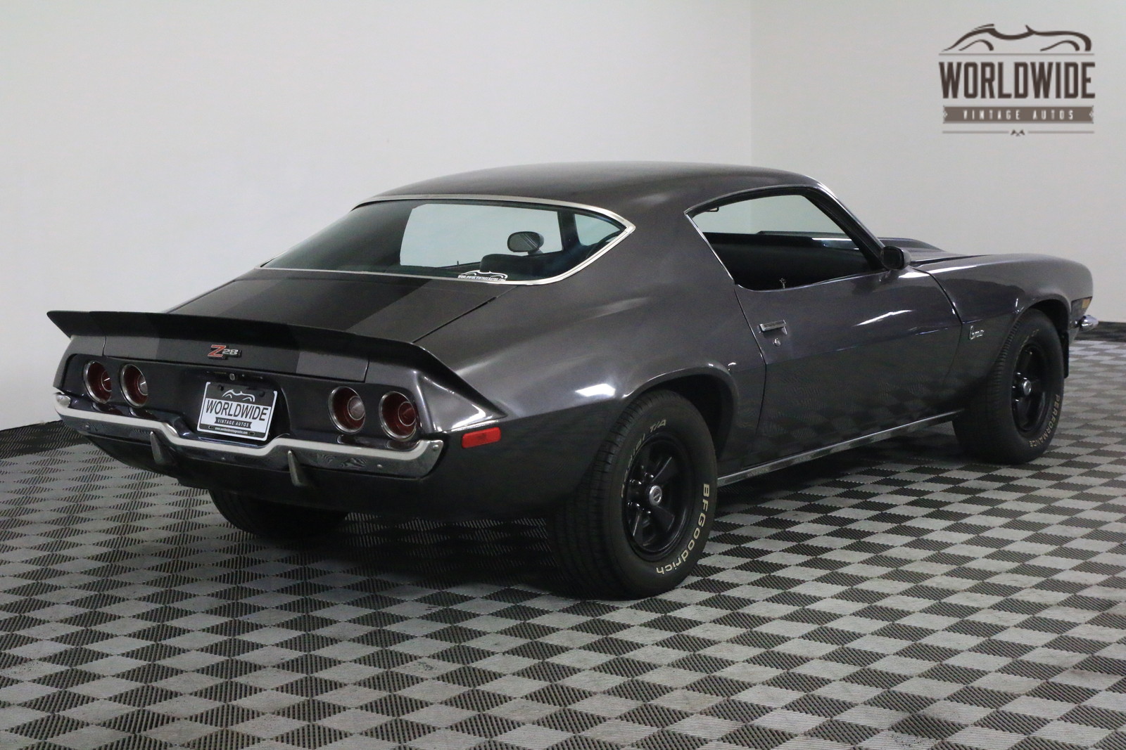 1971 Chevrolet Camaro V8 AUTO SPLIT BUMPER - photo 12