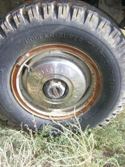 1971 International Harvester 1210 4 x 4 V8 - photo 4