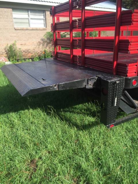 1971 International Harvester 1310 Flat Bed, Slat Sides, 6 Wheel Dually - photo 8