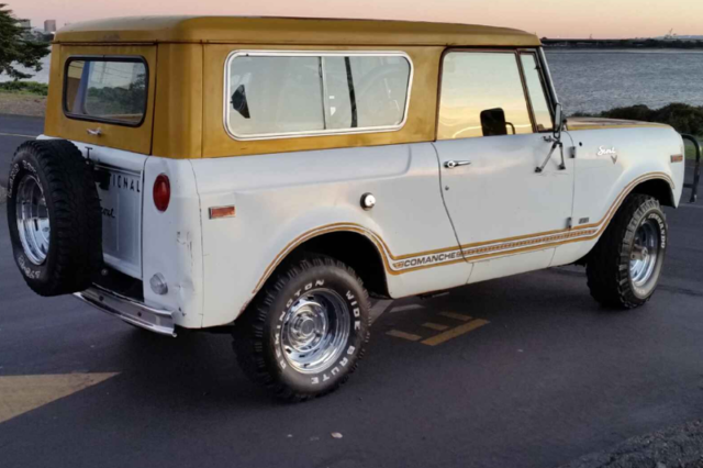 1971 International Harvester 800B - photo 2