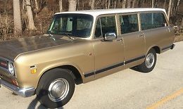 1971 International Harvester Travelall - photo 2