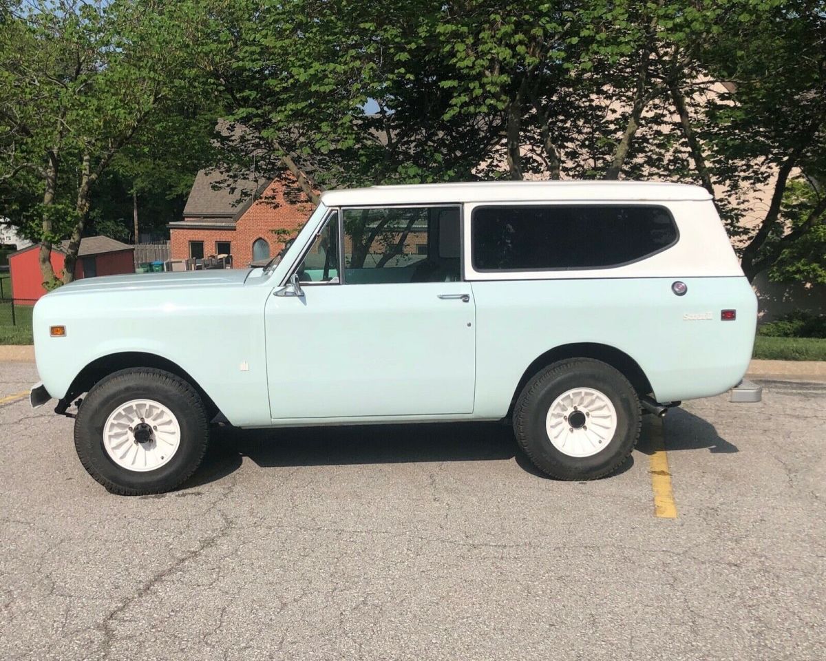 1971 International (IHC) Scout II 4x4 with both TravelTop and Pickup Top 1971 International Harvester Scout