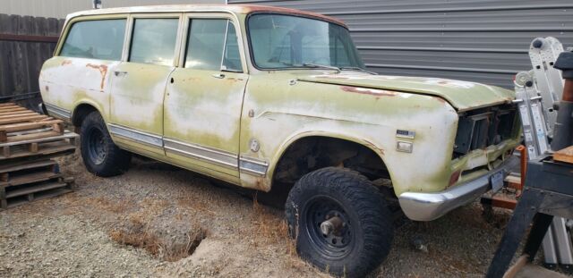 1971 International travelall wagon 1110 5 speed Overdrive Manuel Transmission 1971 International Harvester 1110