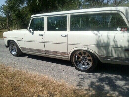 1971 International travelall wagon suburban statationwagon chevy v8 th400 auto 1971 International Harvester Other