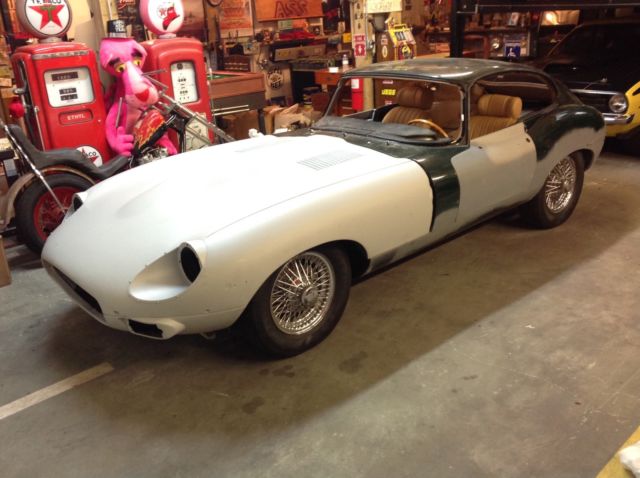 1971 Jaguar E type XKE 4.2 FHC 2 seats unfinished project triple Weber Race Show 1971 Jaguar E-Type