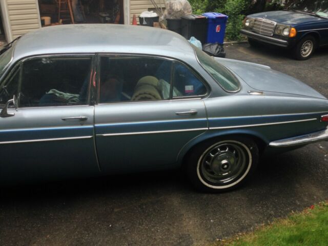 1971 Jaguar XJ6 - photo 2