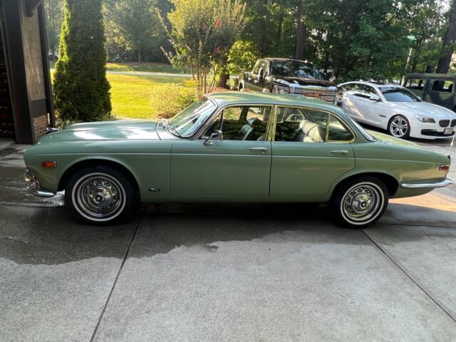 1971 Jaguar XJR - photo 6