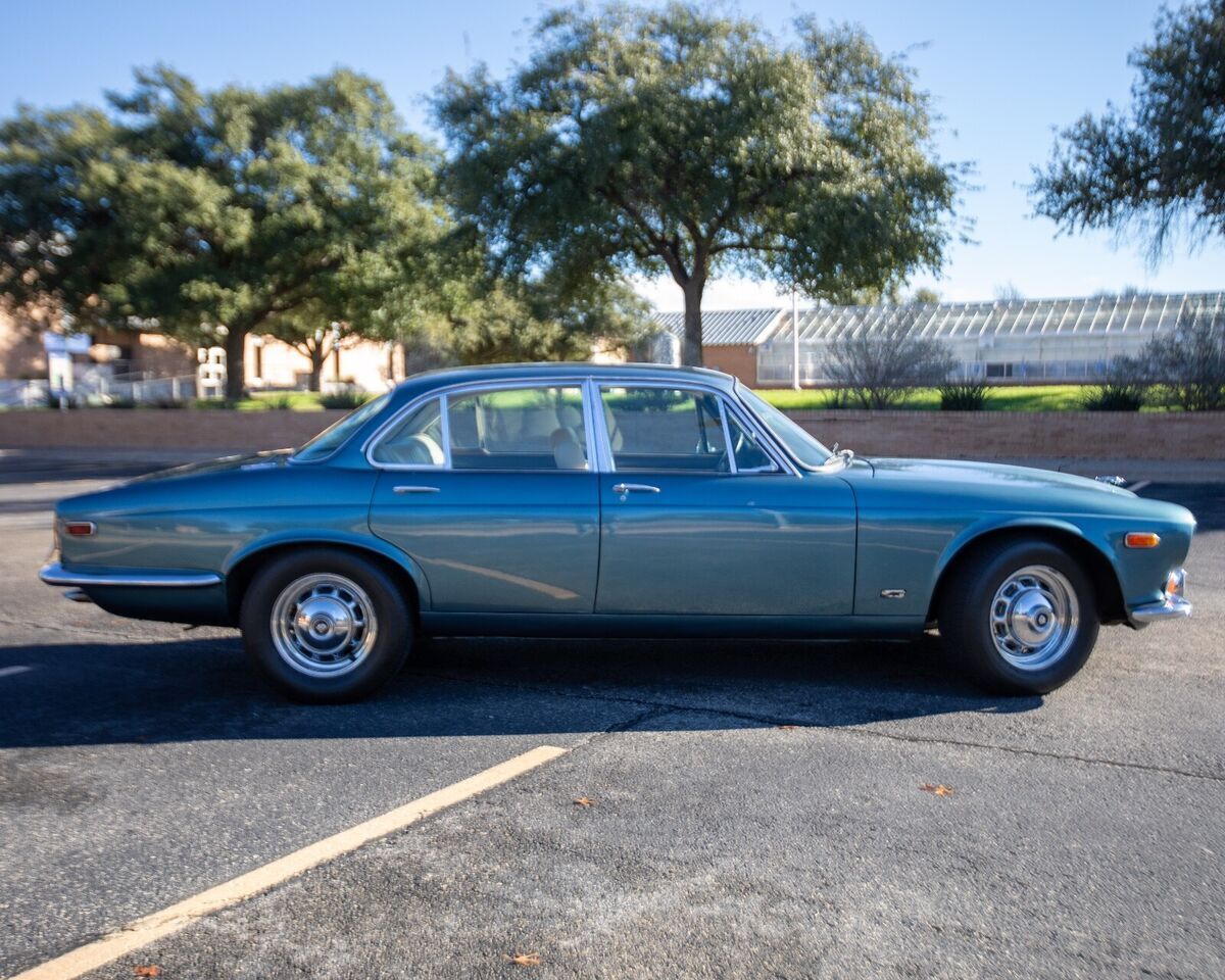 1971 Jaguar XJ - photo 10