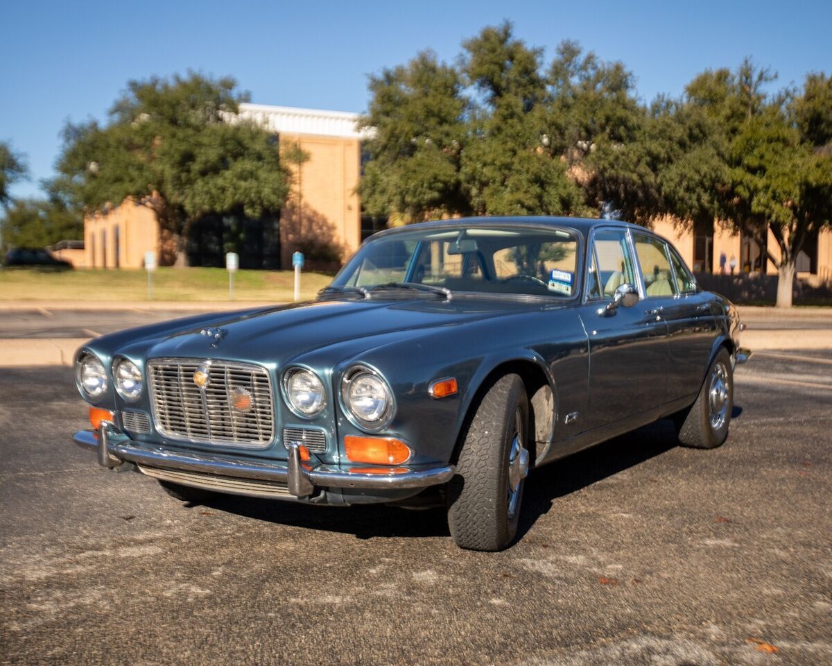 1971 Jaguar XJ - photo 8