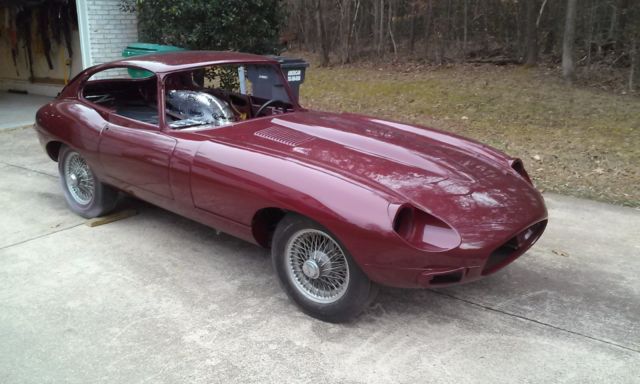 1971 Jaguar E-Type 2 DR FHC - photo 2