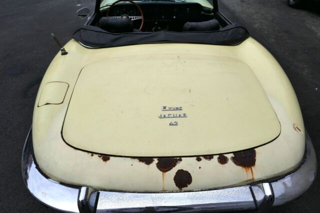 1971 Jaguar E-Type SII Roadster for Restoration - photo 10