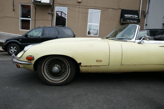 1971 Jaguar E-Type SII Roadster for Restoration - photo 7
