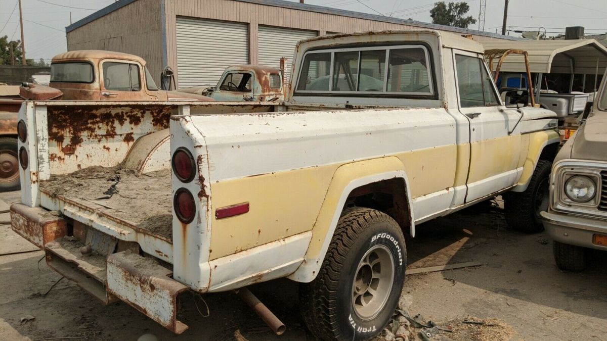 1971 Jeep J2000 - photo 4