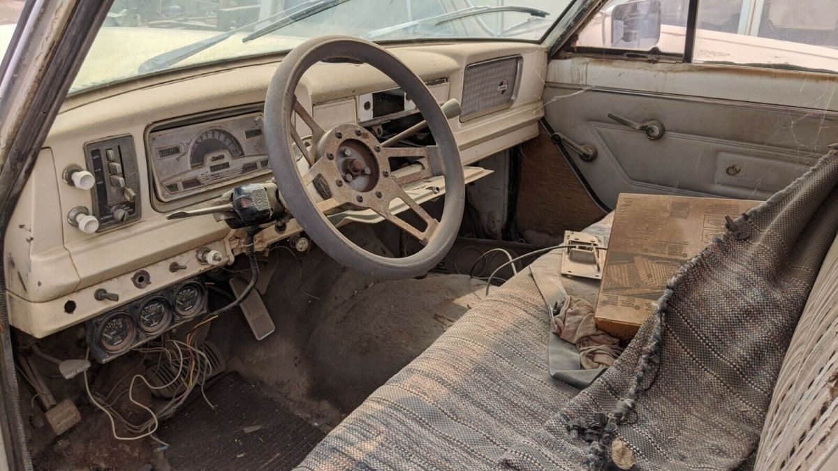 1971 Jeep J2000 - photo 7