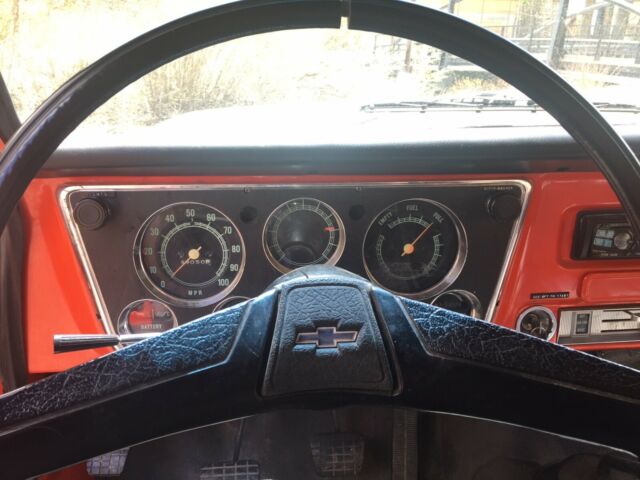 1971 Chevrolet Suburban K10 - photo 10